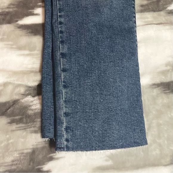 Levi High Rise Ankle Slim jeans - Picture 4 of 5